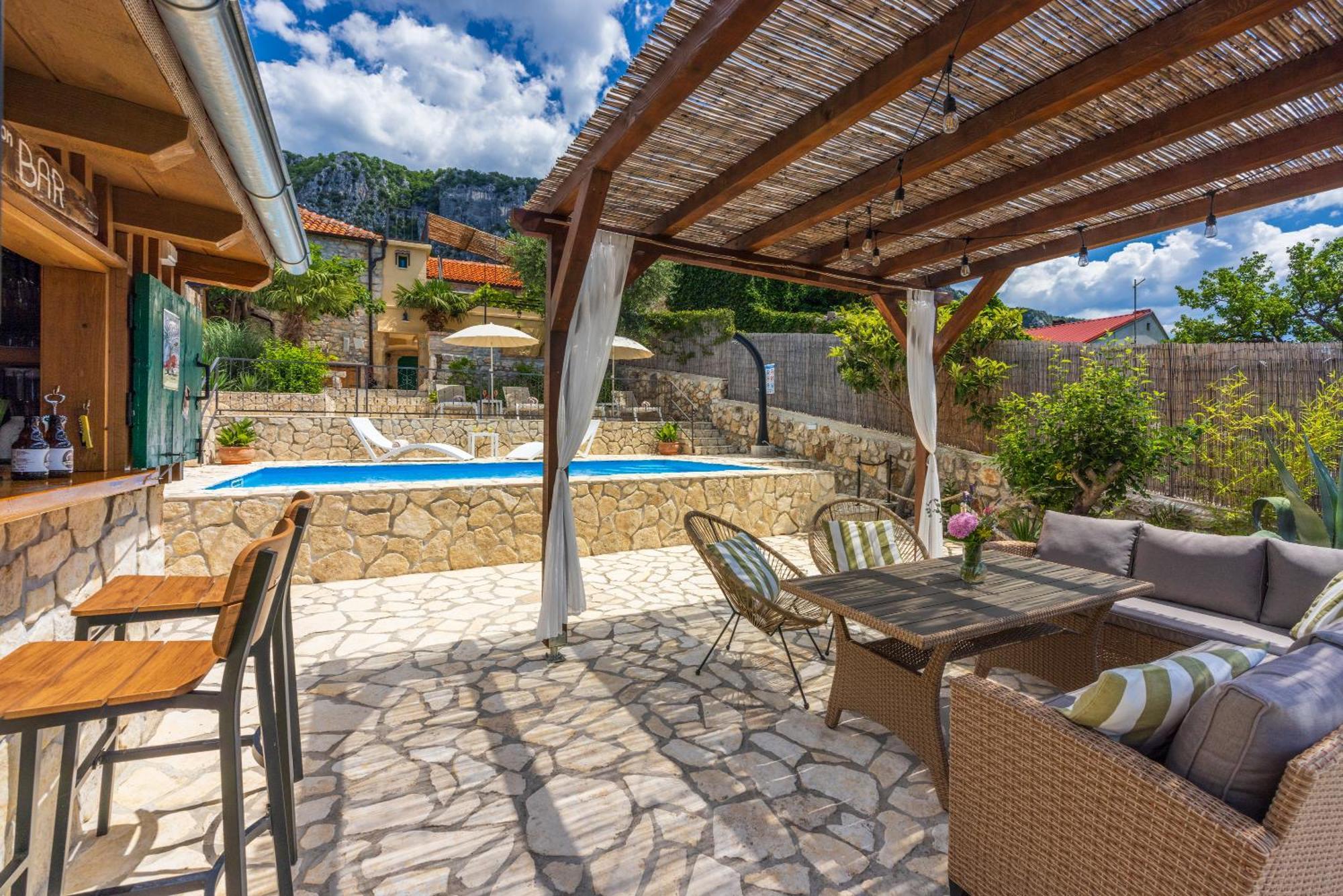 Villa Cocoon - Vacation Home With Heated Pool & Garden ブリビル エクステリア 写真