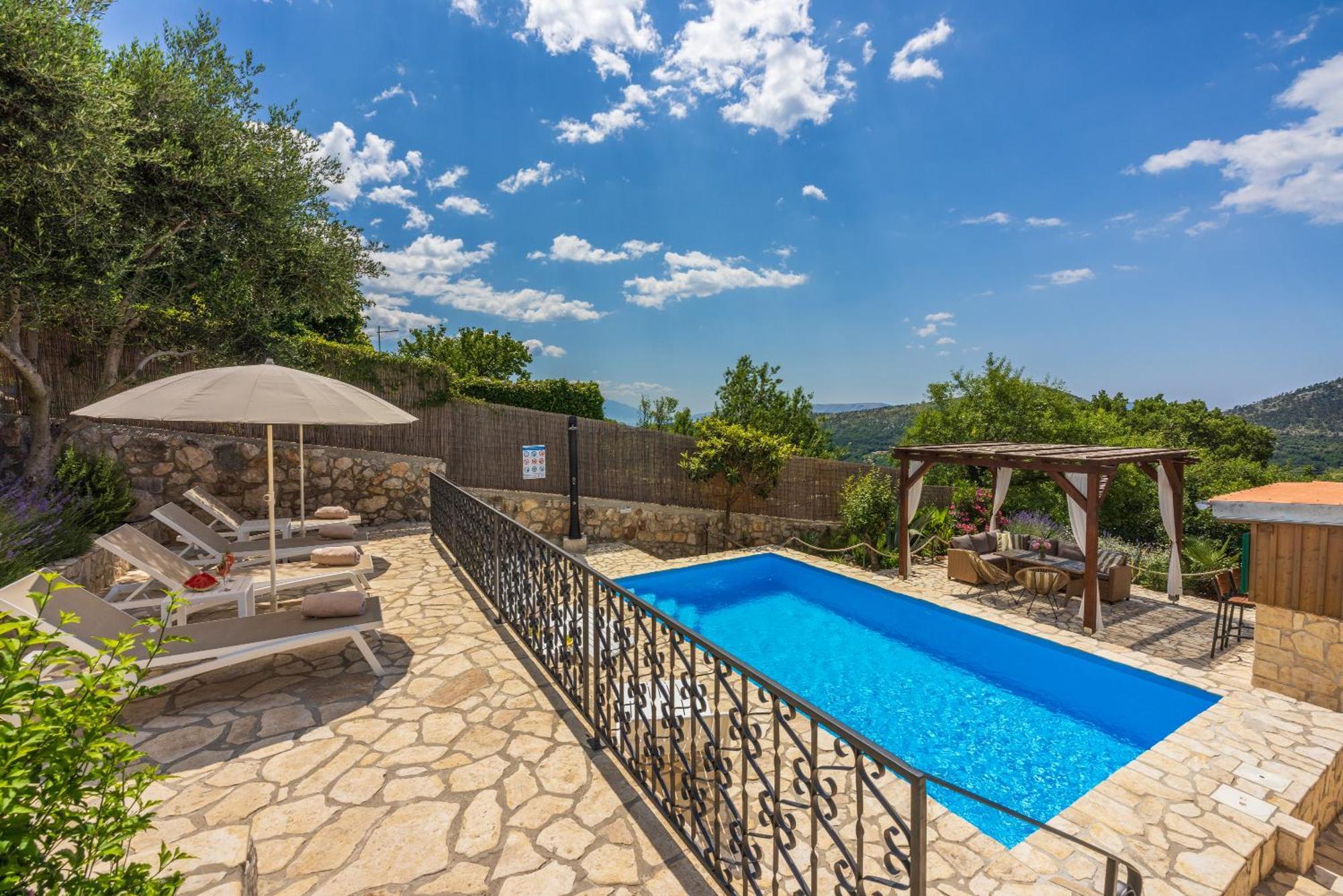 Villa Cocoon - Vacation Home With Heated Pool & Garden ブリビル エクステリア 写真