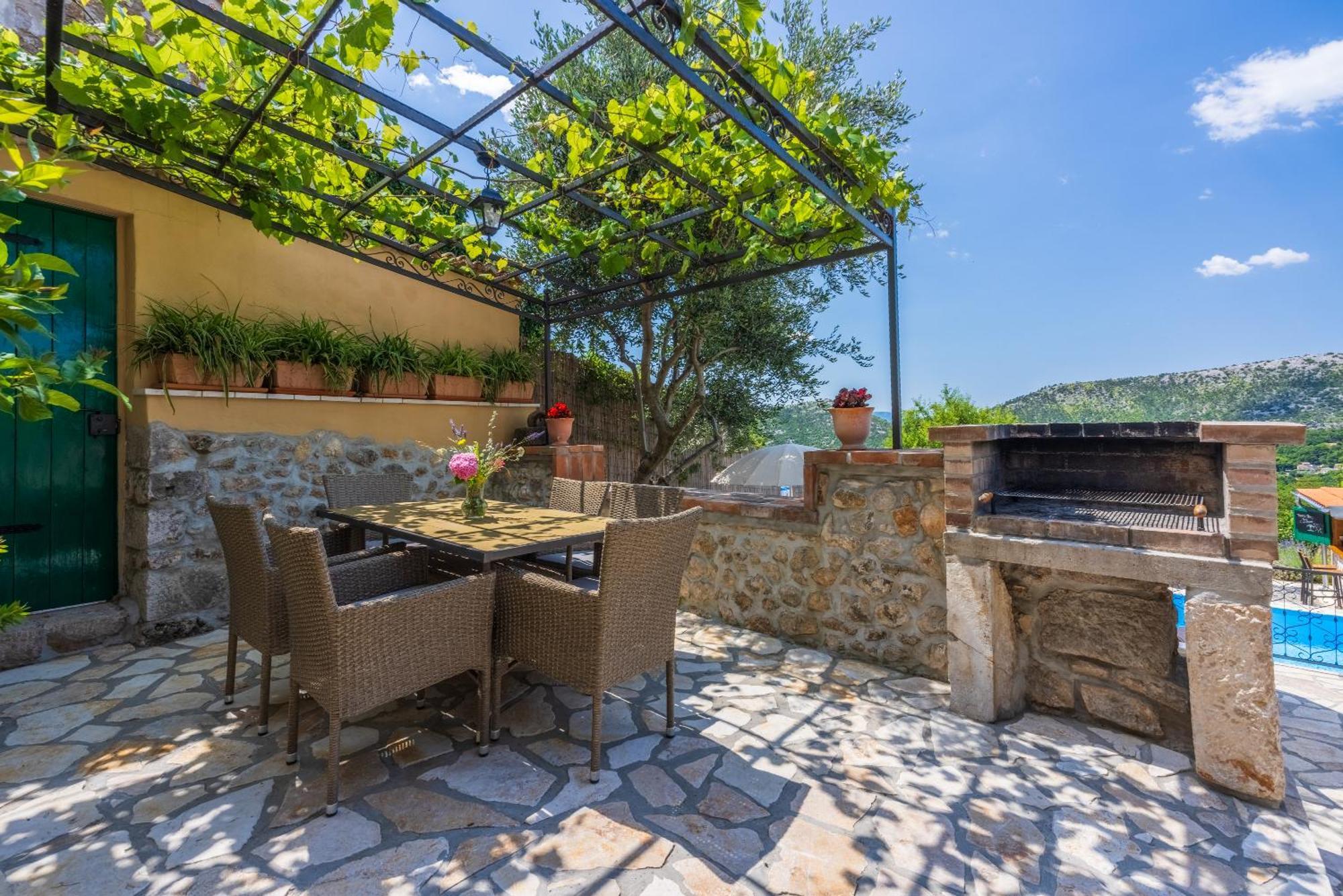 Villa Cocoon - Vacation Home With Heated Pool & Garden ブリビル エクステリア 写真