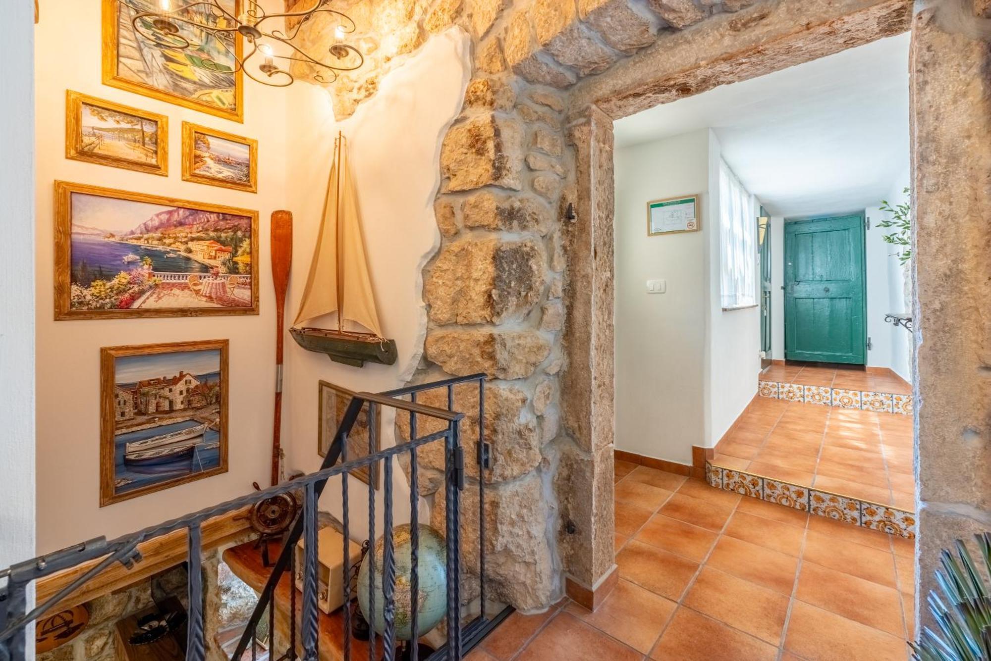 Villa Cocoon - Vacation Home With Heated Pool & Garden ブリビル エクステリア 写真