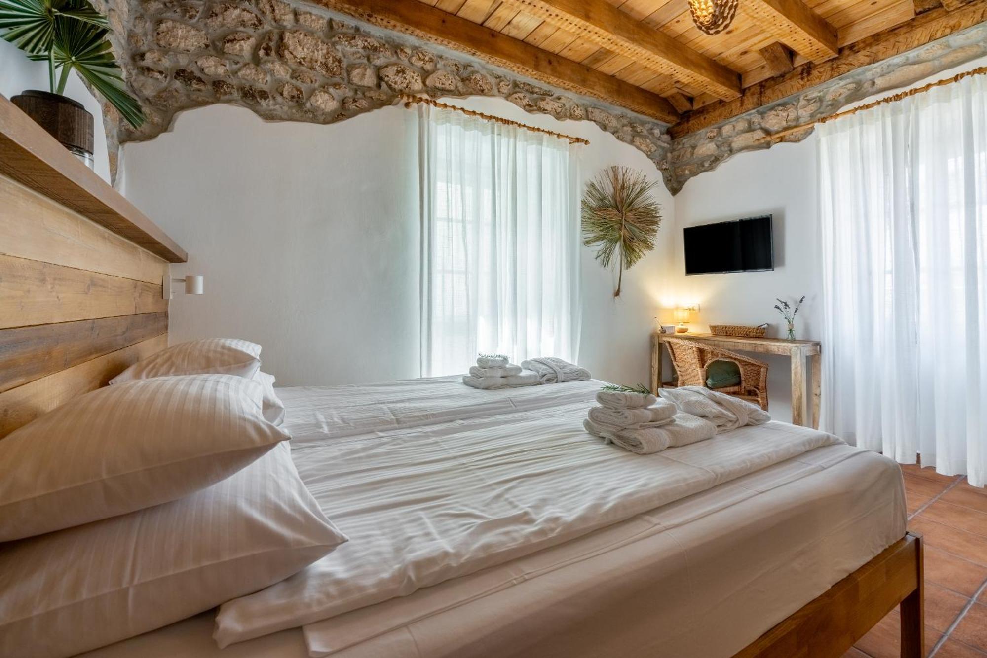 Villa Cocoon - Vacation Home With Heated Pool & Garden ブリビル エクステリア 写真