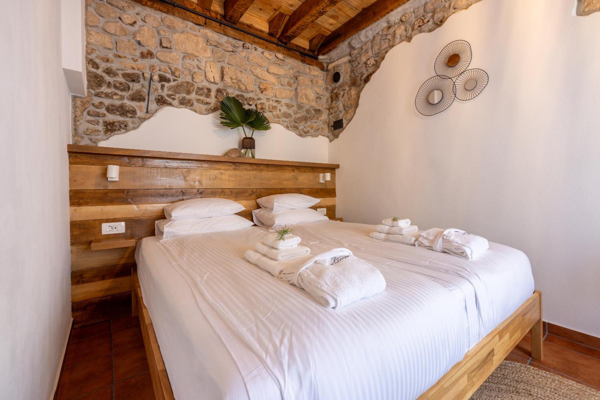 Villa Cocoon - Vacation Home With Heated Pool & Garden ブリビル エクステリア 写真